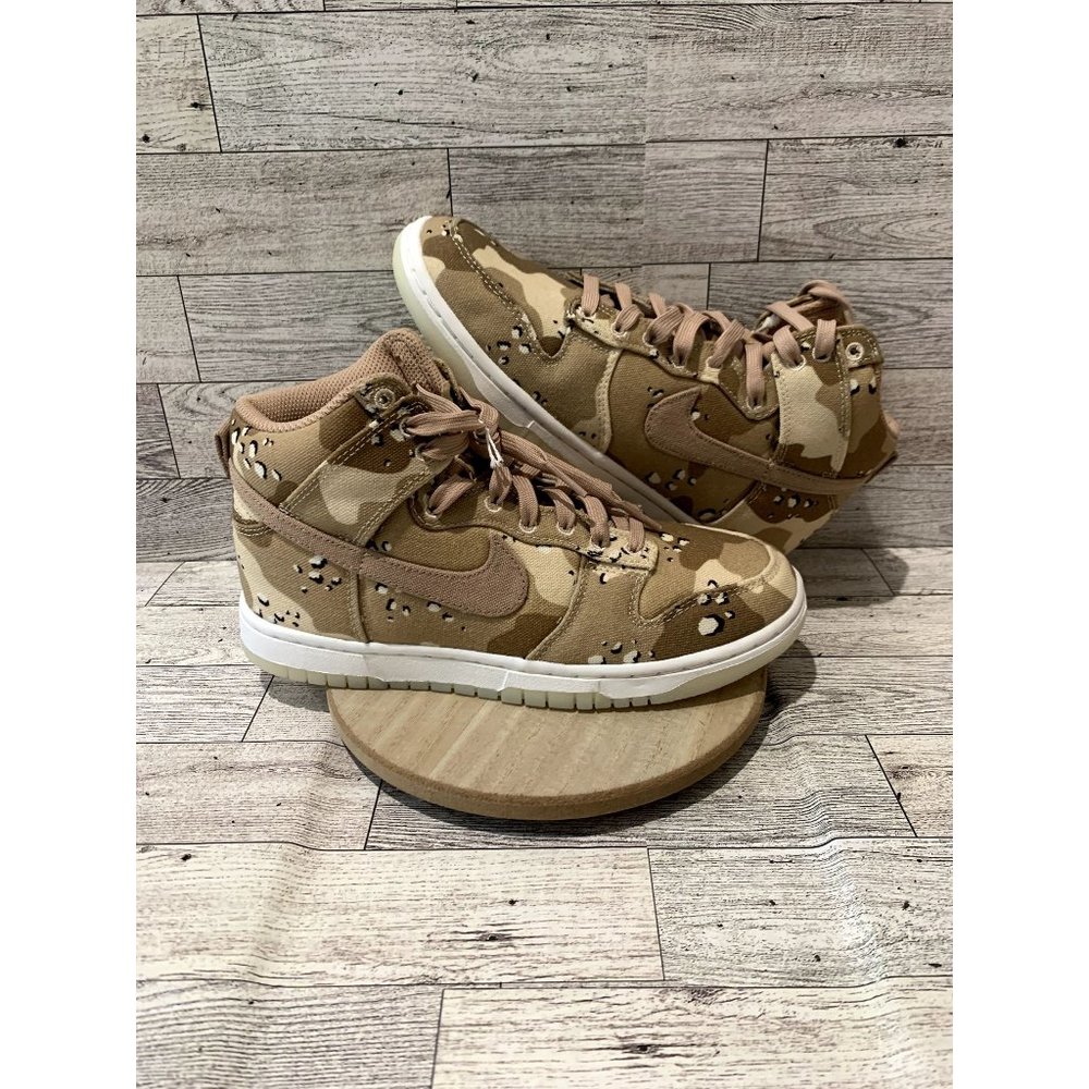 Nike Dunk High Desert Camo Women Size 6